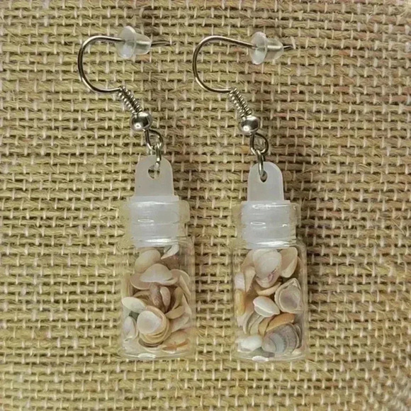 Tiny Bitty Seashell Earrings In A Glass Jar‎ - Picture 1 of 5